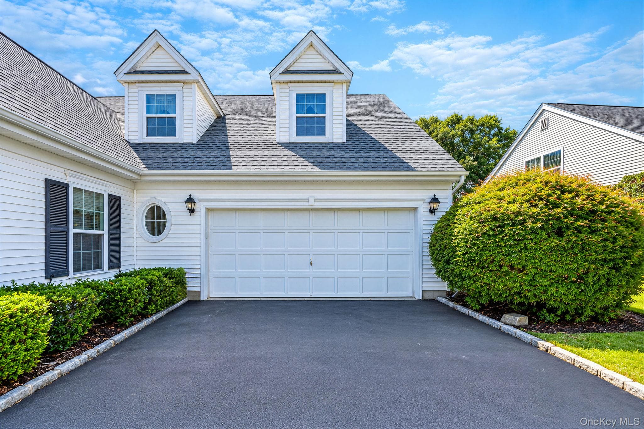 90 Golden Spruce Drive thumbnail 3