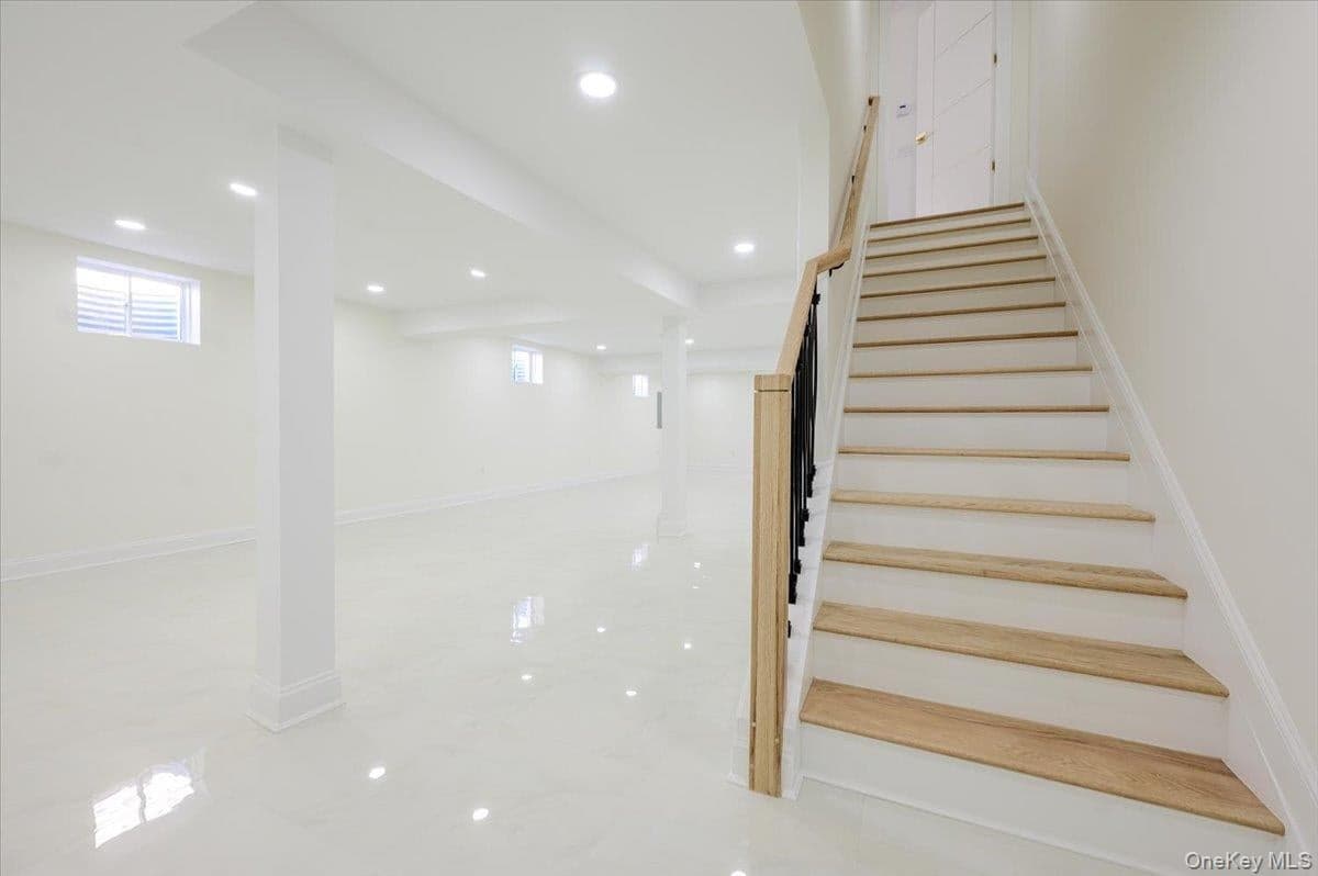 64 Landau Avenue thumbnail 34