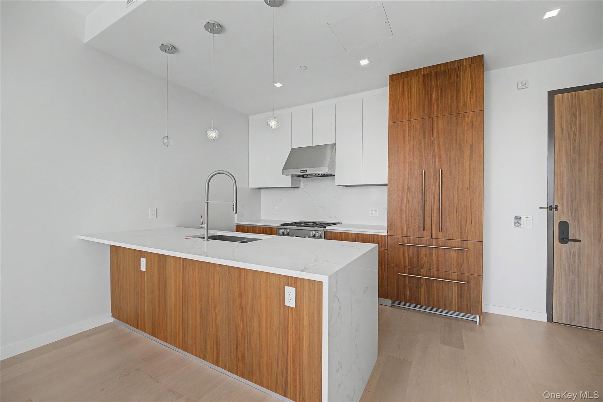 35-32 Leavitt Street Unit: 12B thumbnail 7