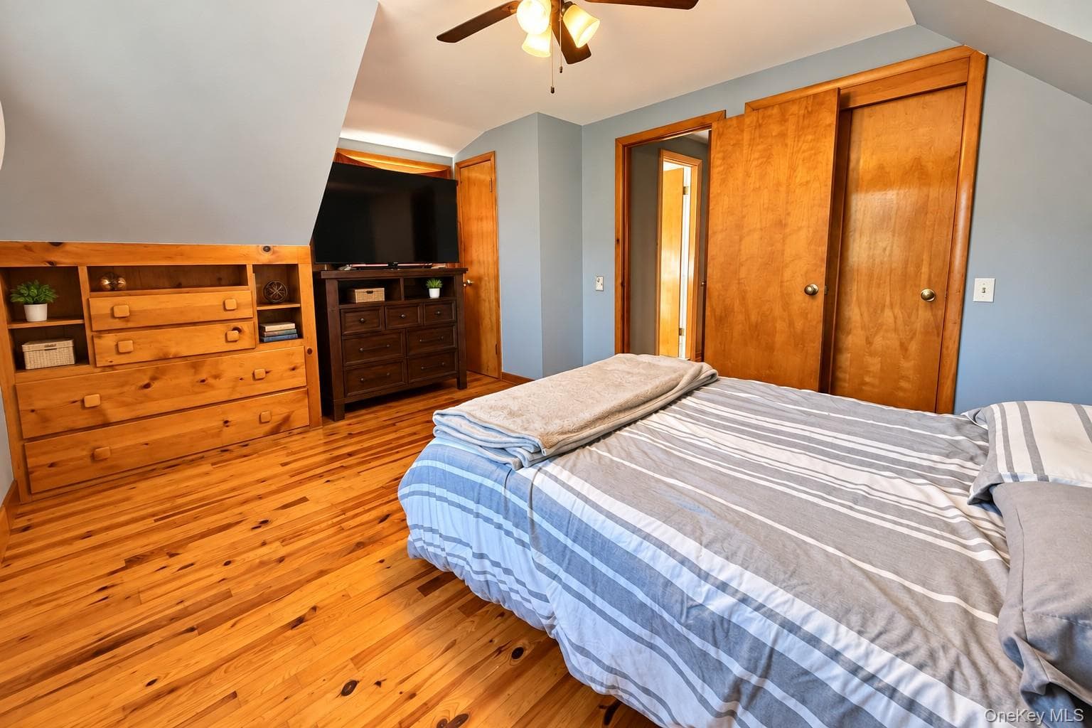432 Plains Road thumbnail 22