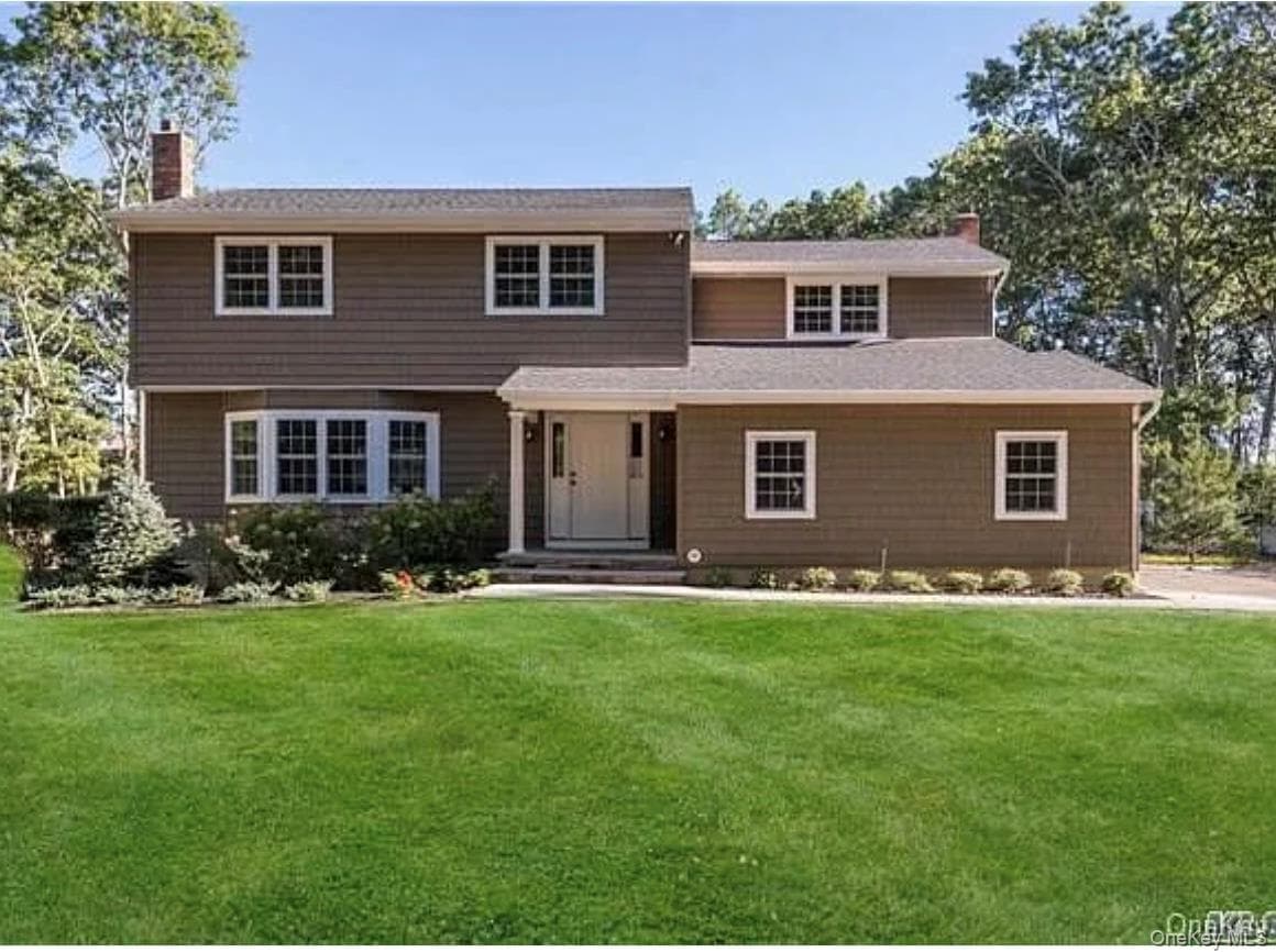 29 Thornwood Drive, Dix Hills