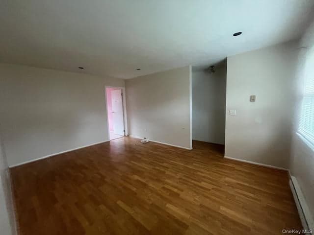 5 Crescent Drive Unit: 17, Thiells