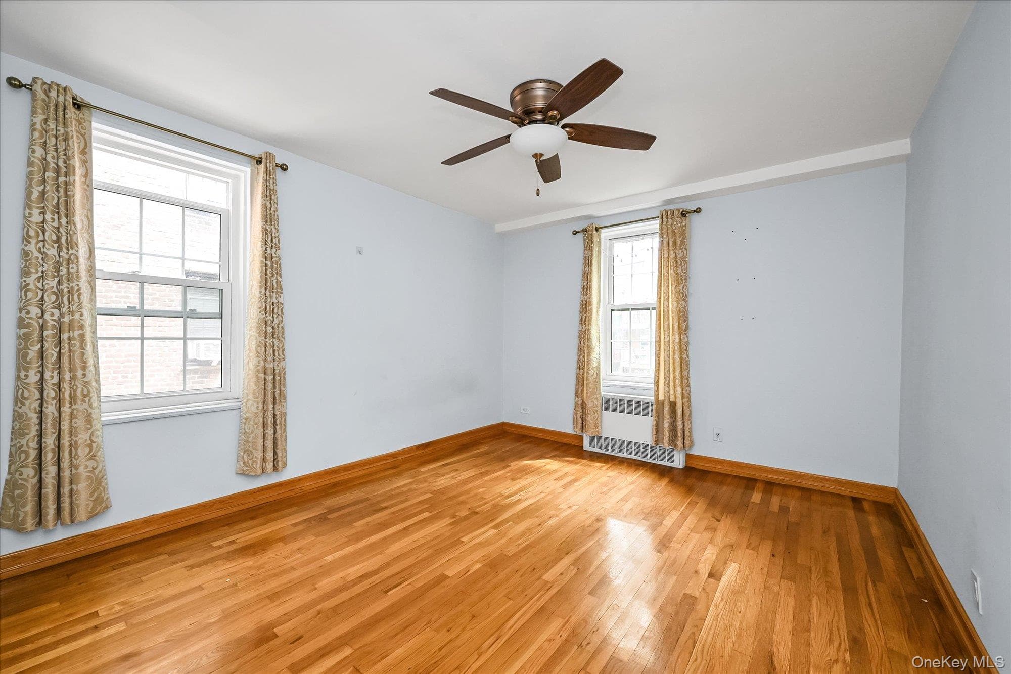 140-18 Burden Crescent Unit: 411 thumbnail 10