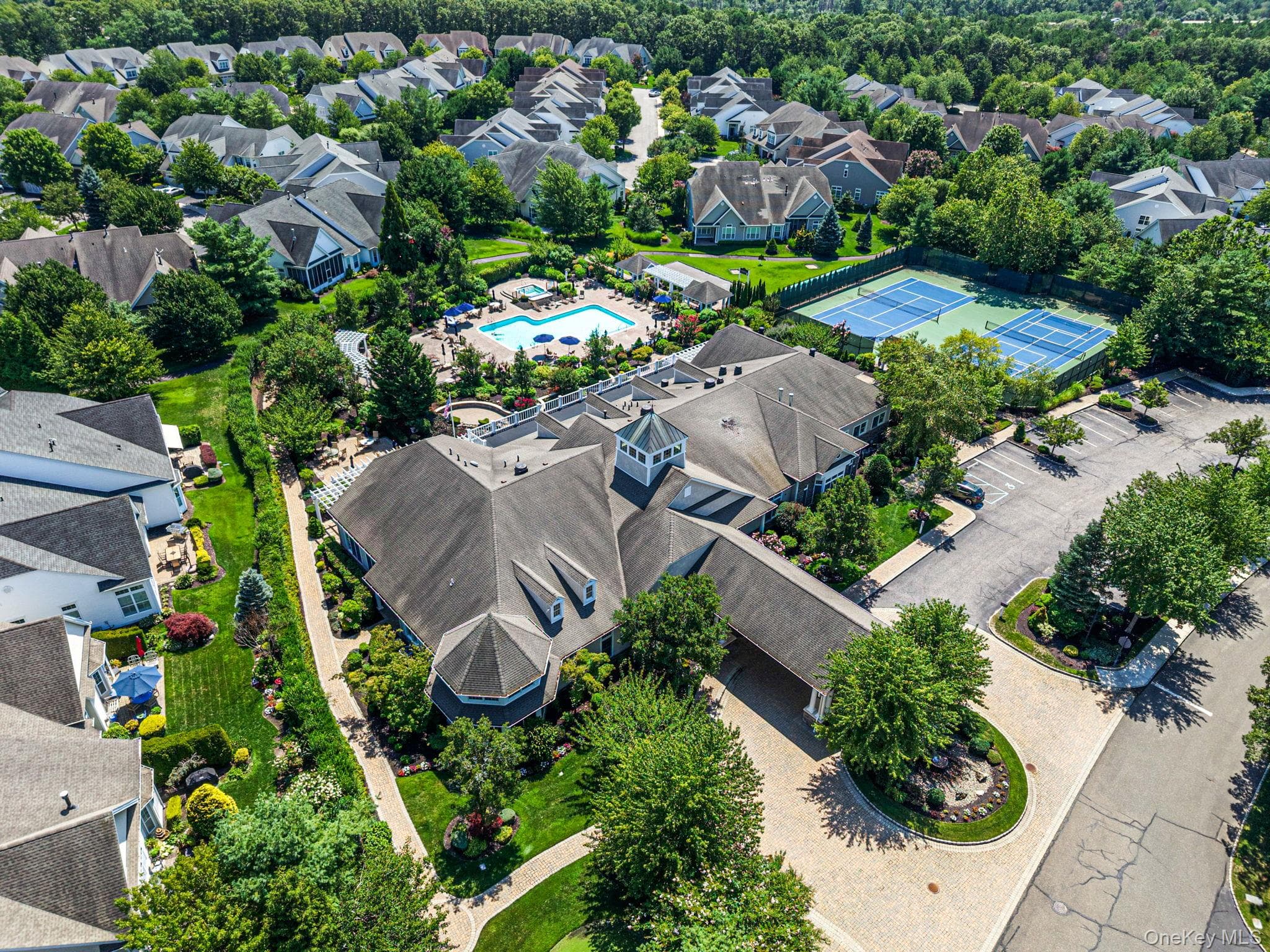 140 Chopin Place thumbnail 35