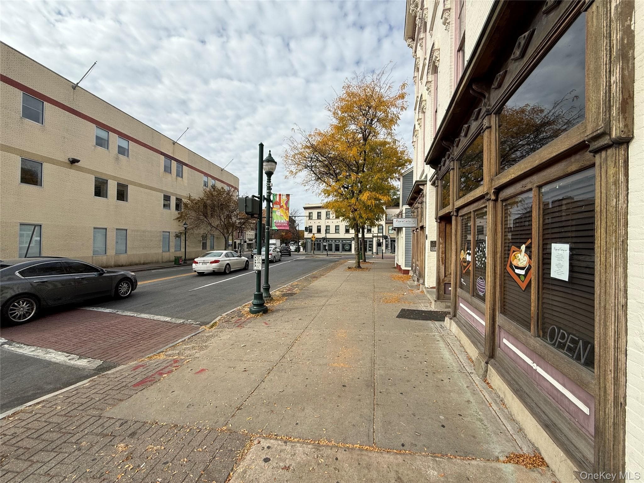 1014 Main Street thumbnail 4