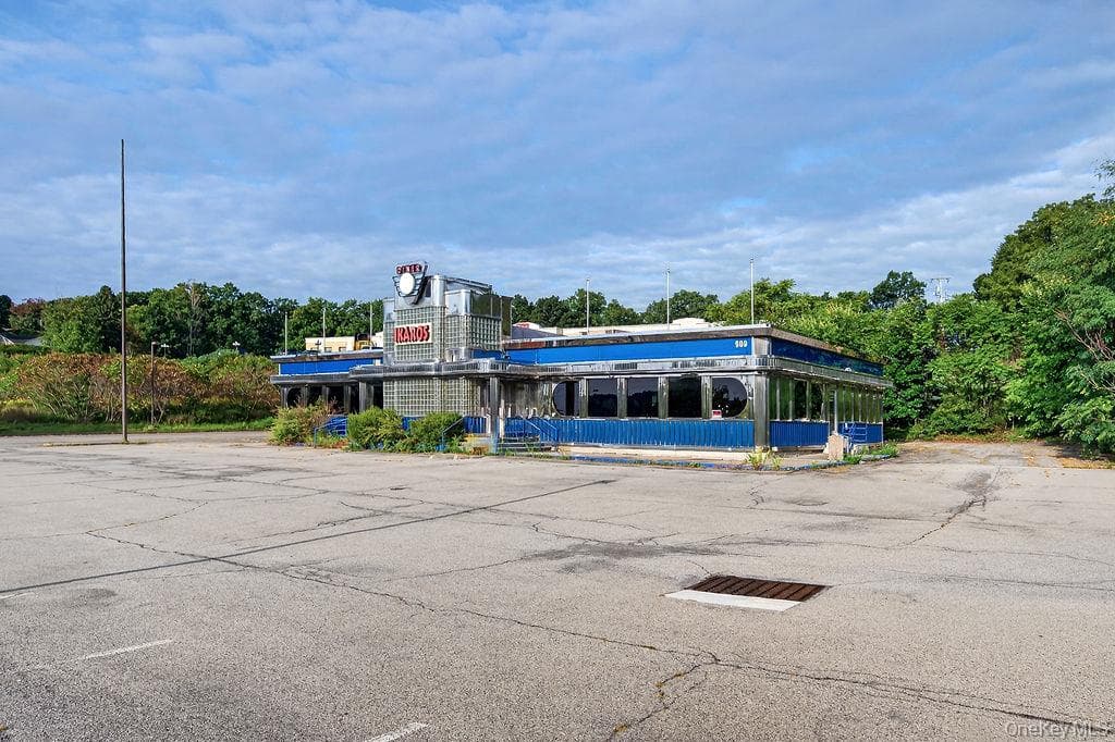 909 Union Avenue thumbnail 32