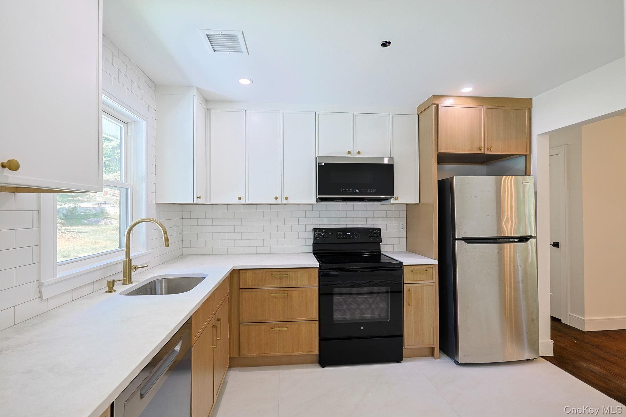 123 Archer Road thumbnail 8