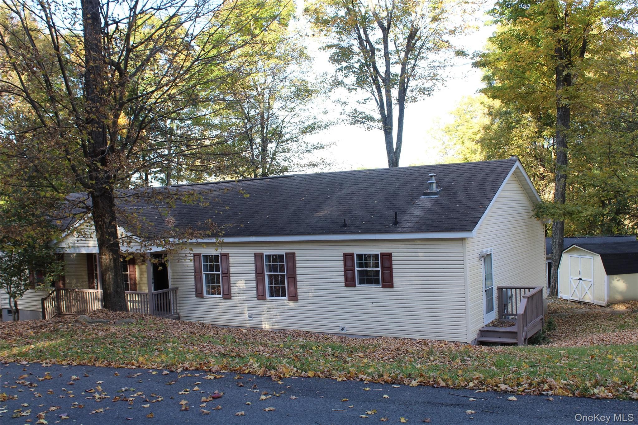 15 Curving Hill RD photo 1