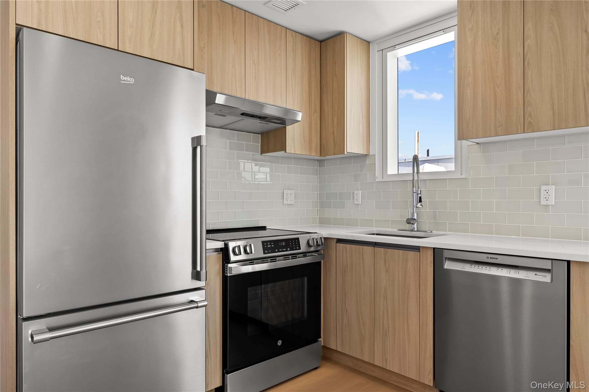 150-02 Northern Boulevard Unit: 3A thumbnail 5