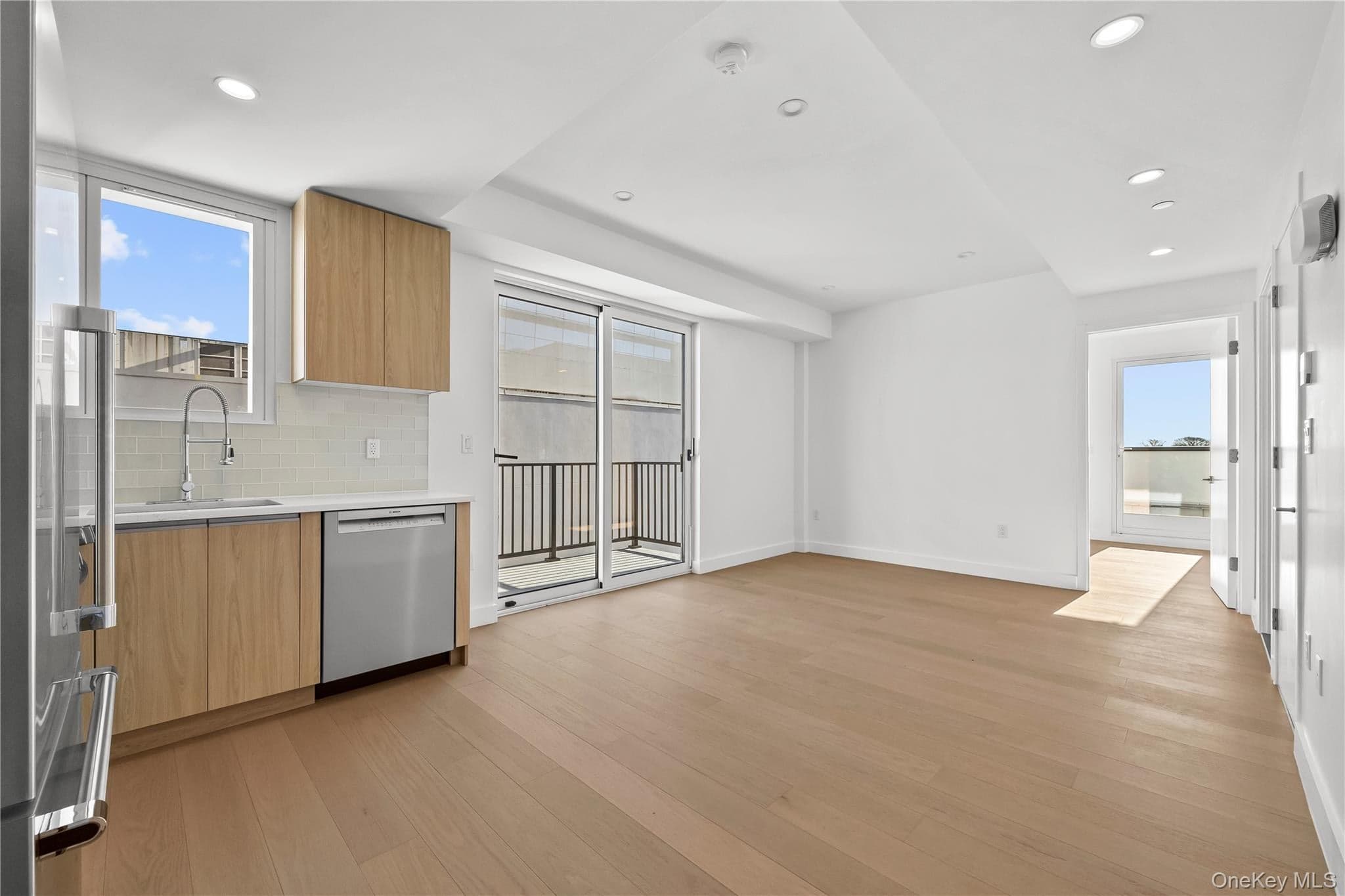 150-02 Northern Boulevard Unit: 3A thumbnail 8