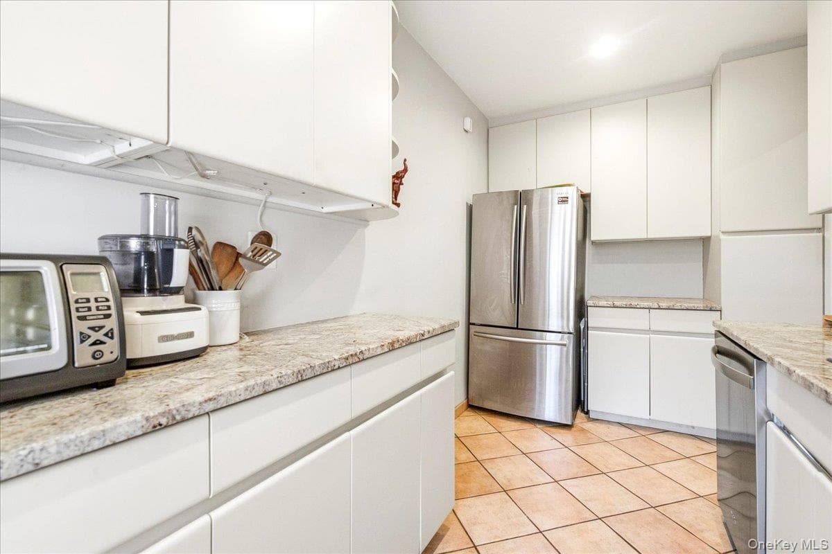 102-32 65th Avenue Unit: A44 thumbnail 9