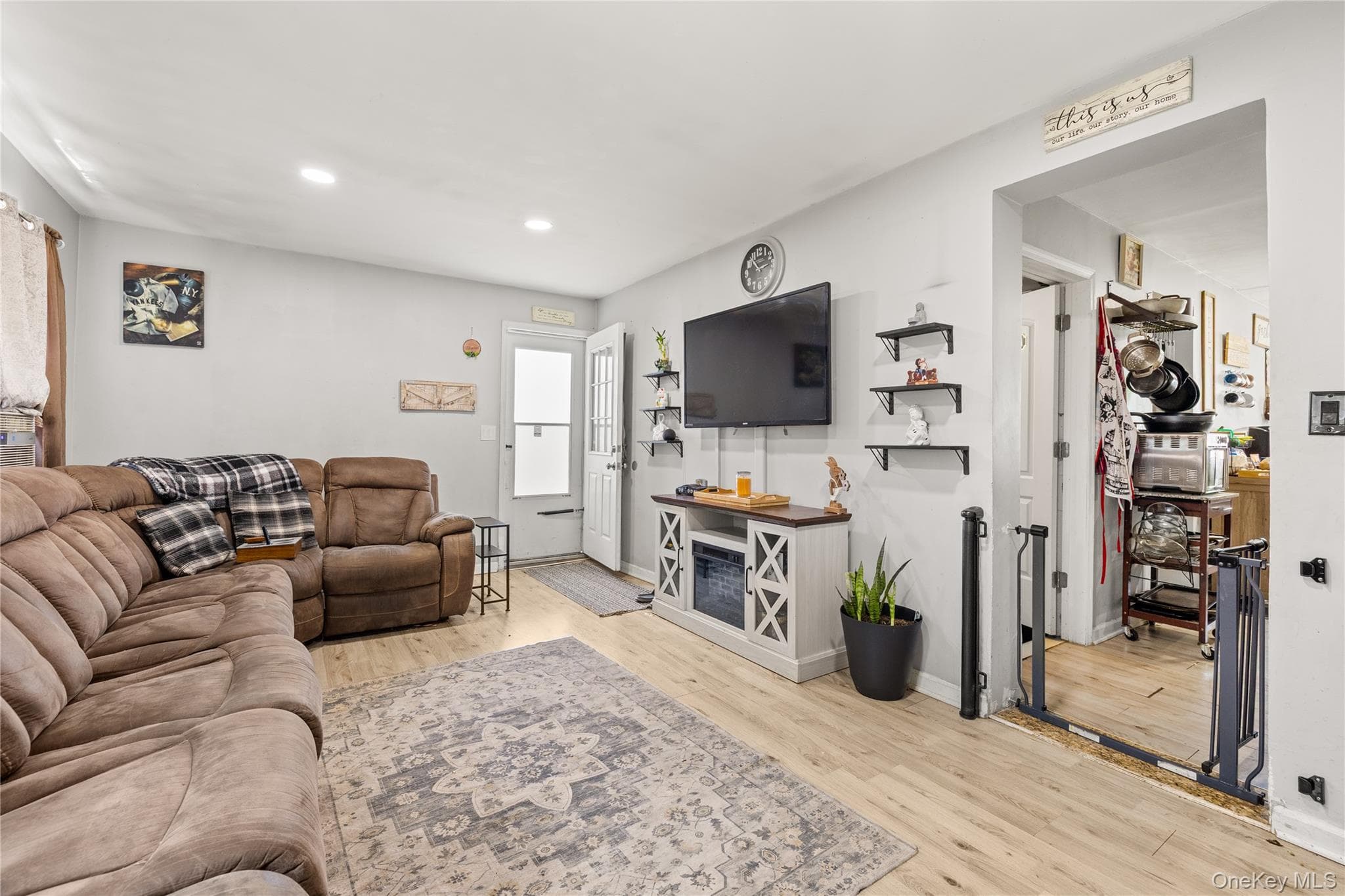 1632 N Thompson Drive thumbnail 9