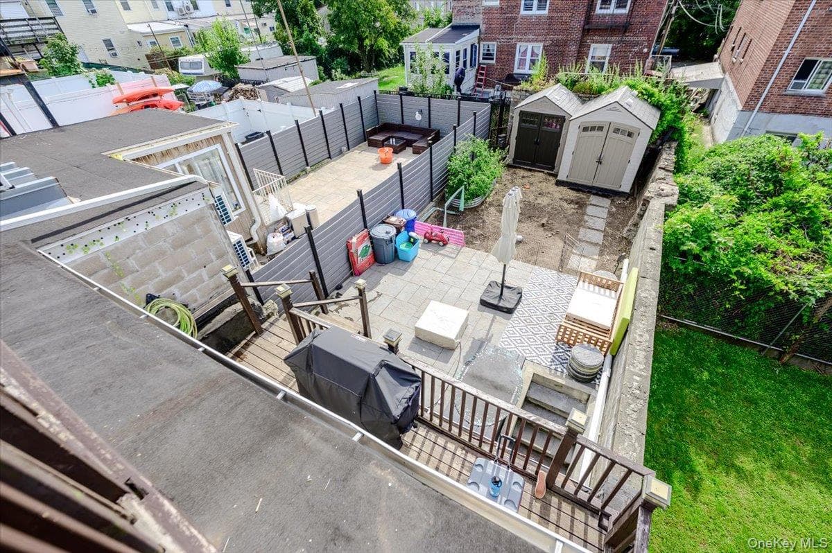 1321 Balcom Avenue Unit: 1 thumbnail 21