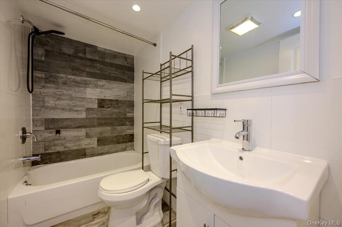 1321 Balcom Avenue Unit: 1 thumbnail 31