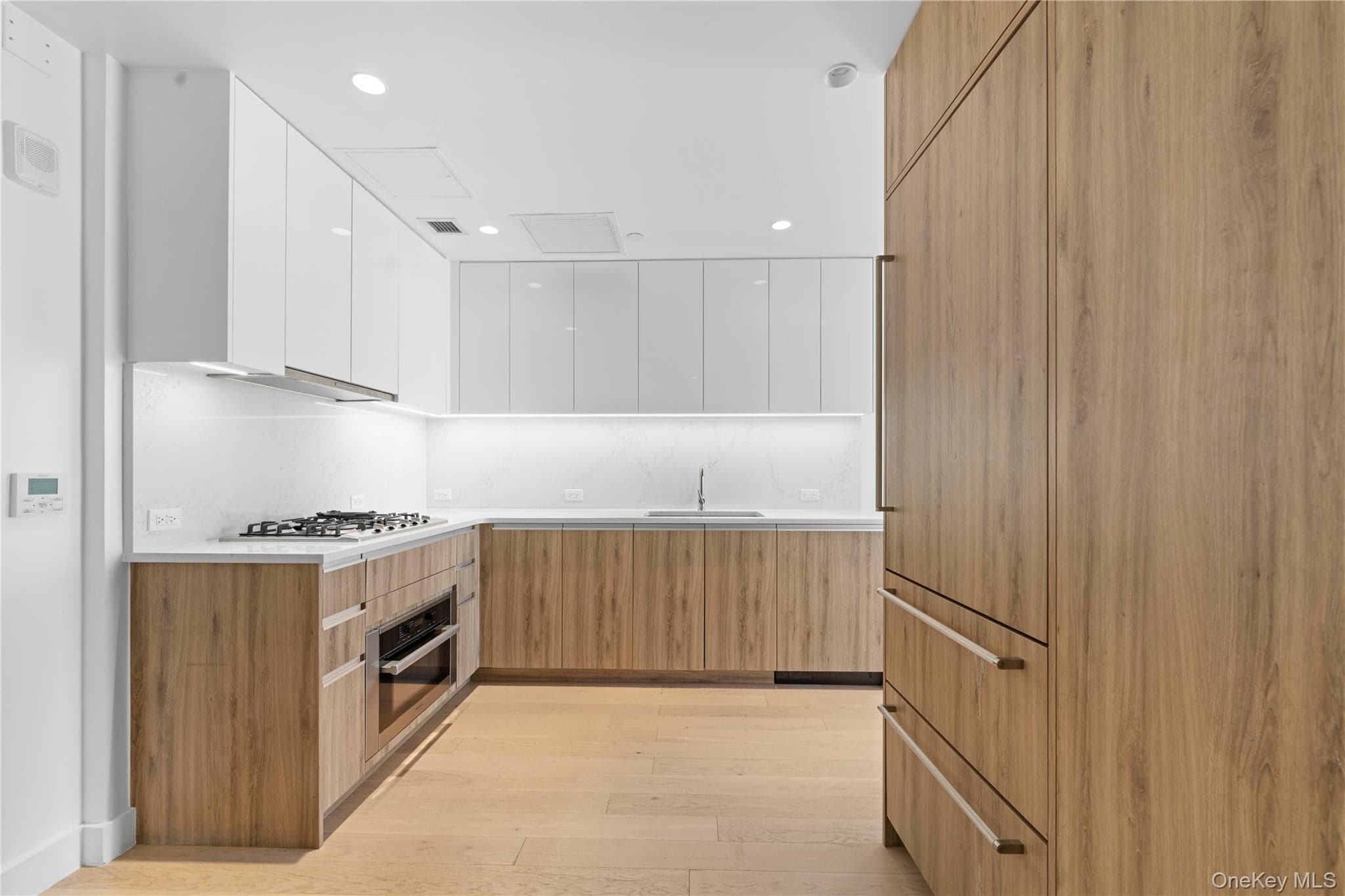 136-18 Maple Avenue Unit: 5F thumbnail 3