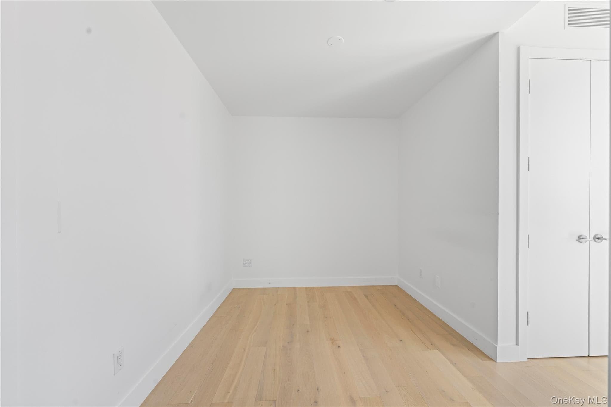 136-18 Maple Avenue Unit: 5F thumbnail 10