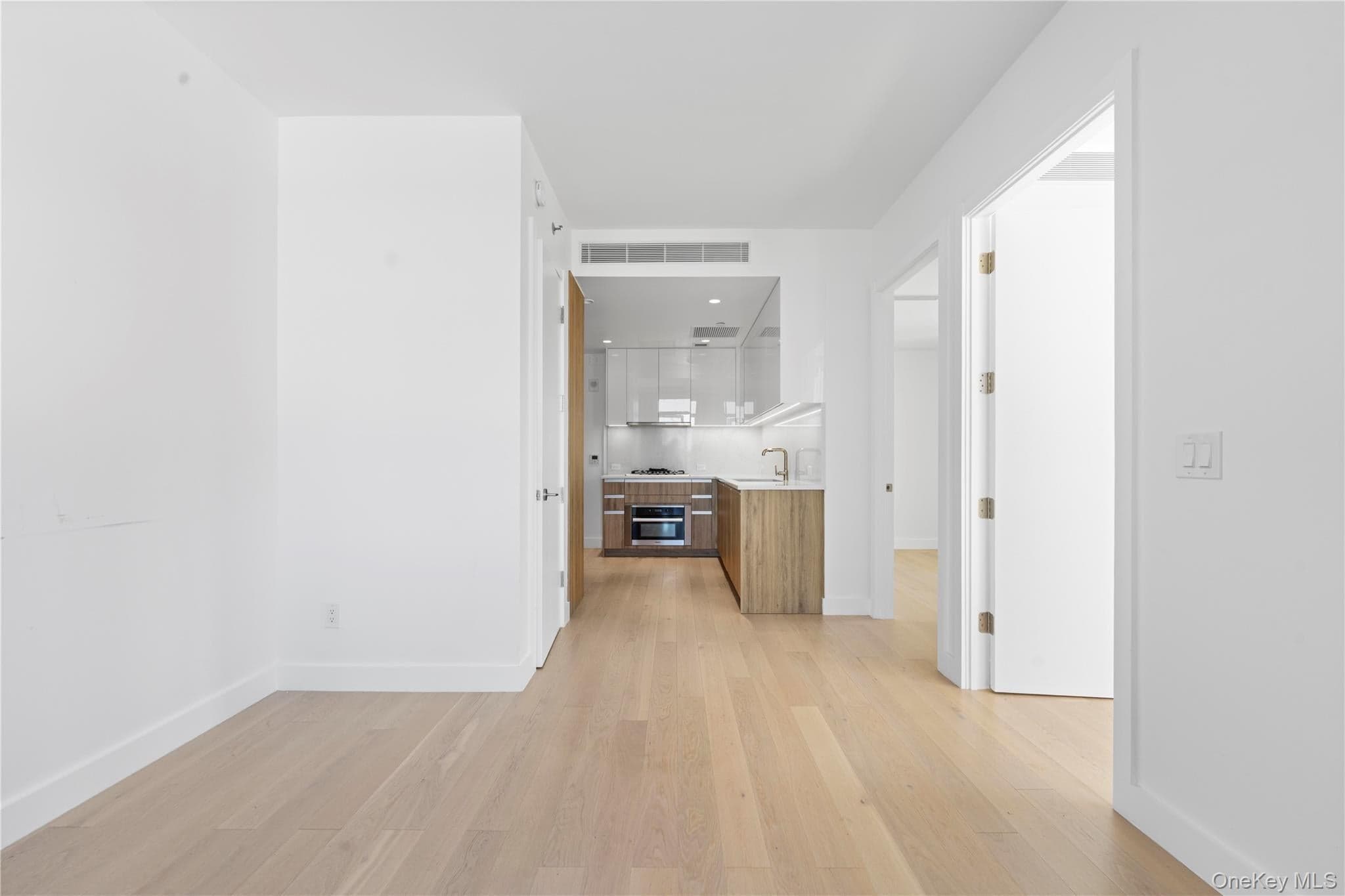 136-18 Maple Avenue Unit: 5F thumbnail 11