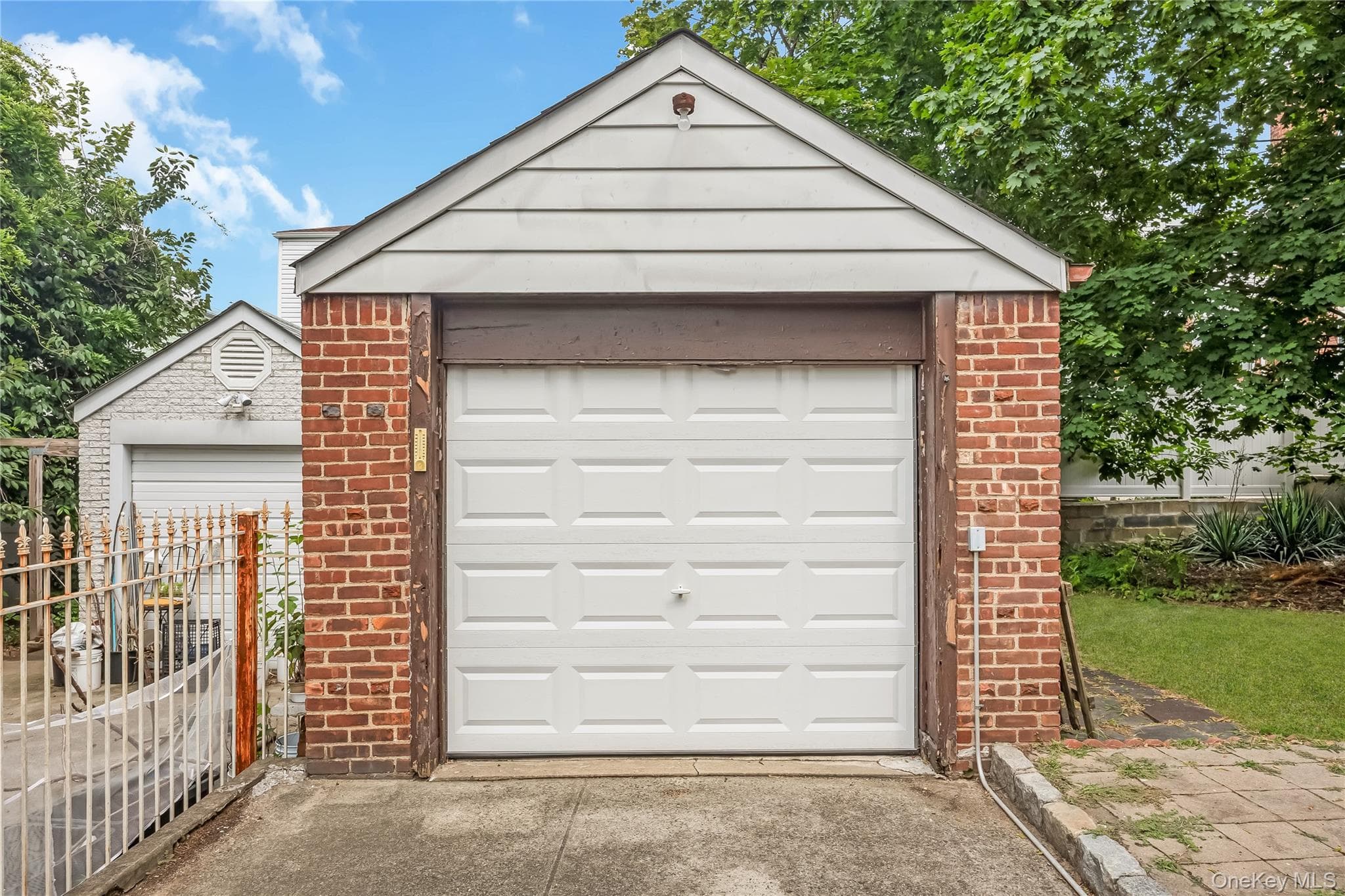 24829 Cambria Avenue thumbnail 21