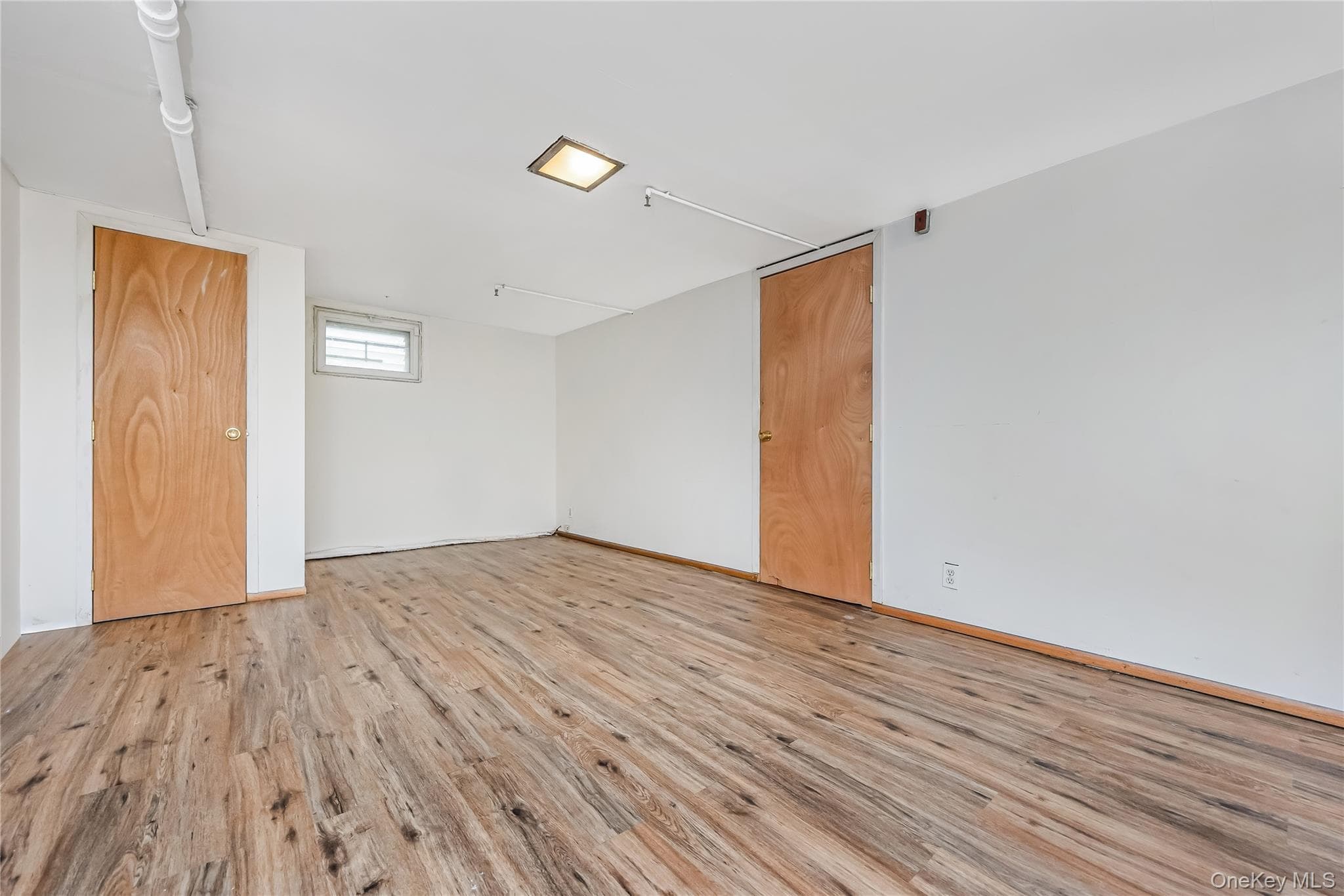 24829 Cambria Avenue thumbnail 15