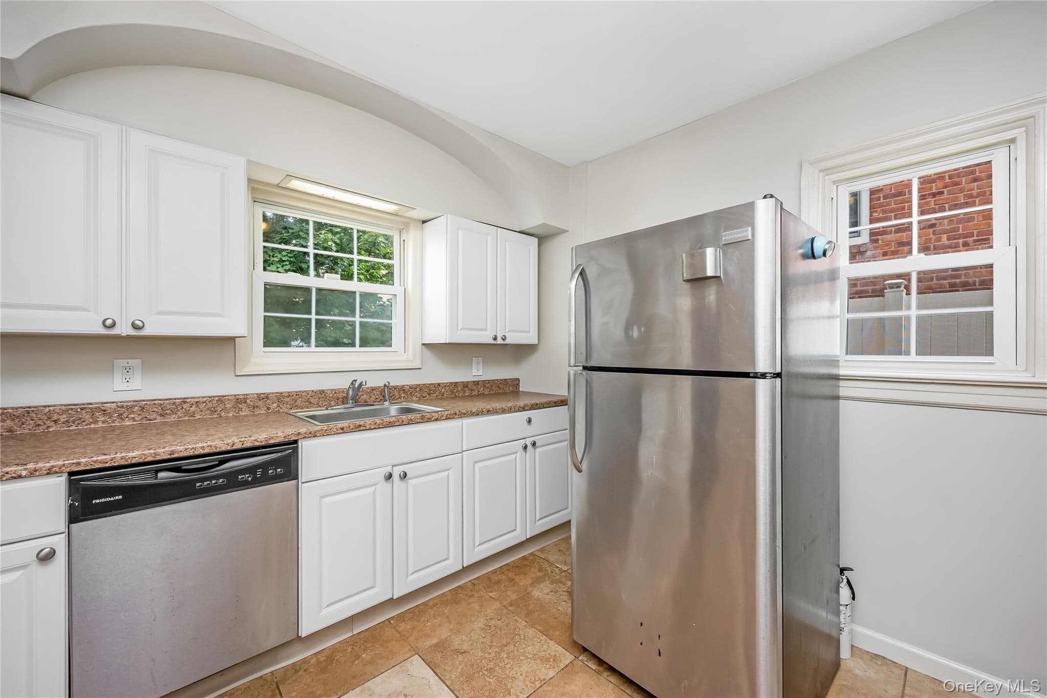 24829 Cambria Avenue thumbnail 2