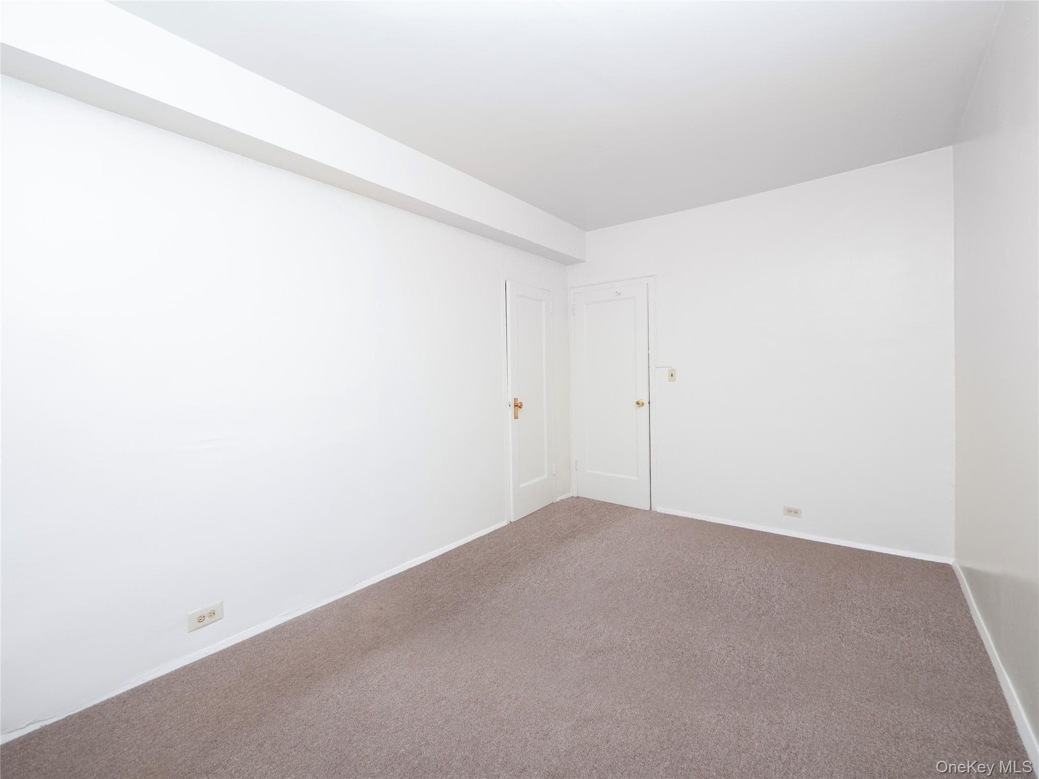 2150 E Tremont Avenue Unit: 4C thumbnail 7