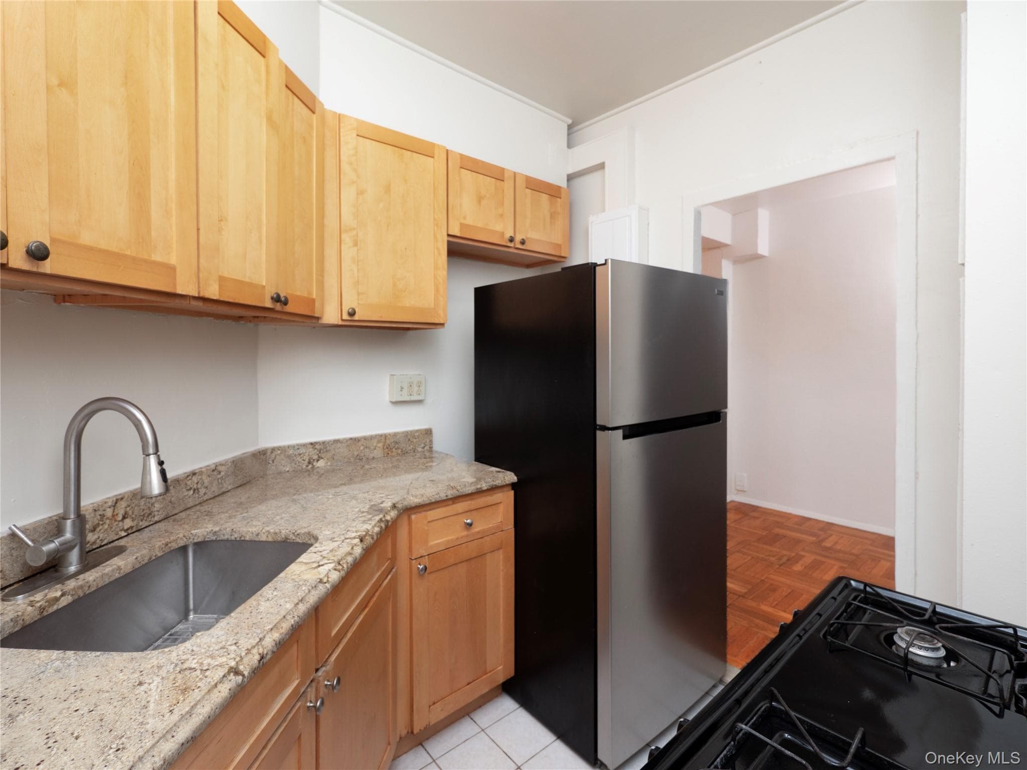 2150 E Tremont Avenue Unit: 4C thumbnail 4