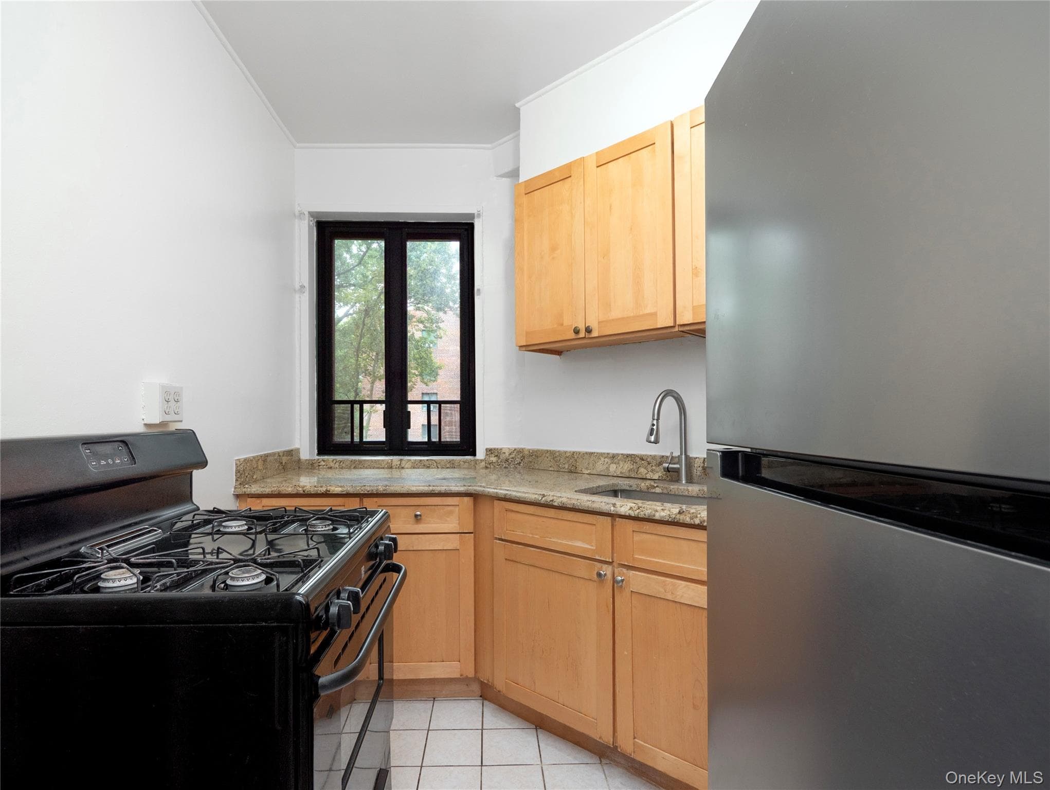 2150 E Tremont Avenue Unit: 4C thumbnail 3