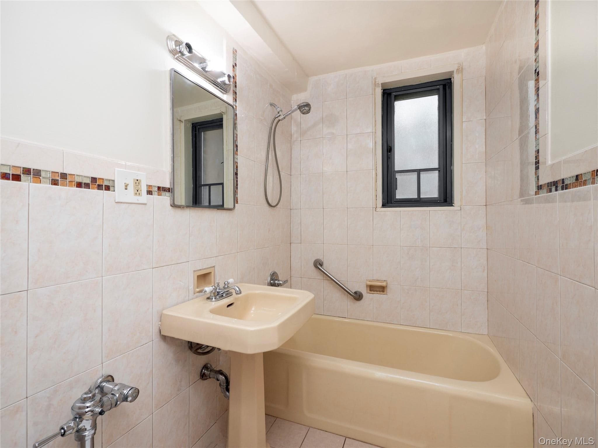 2150 E Tremont Avenue Unit: 4C thumbnail 8