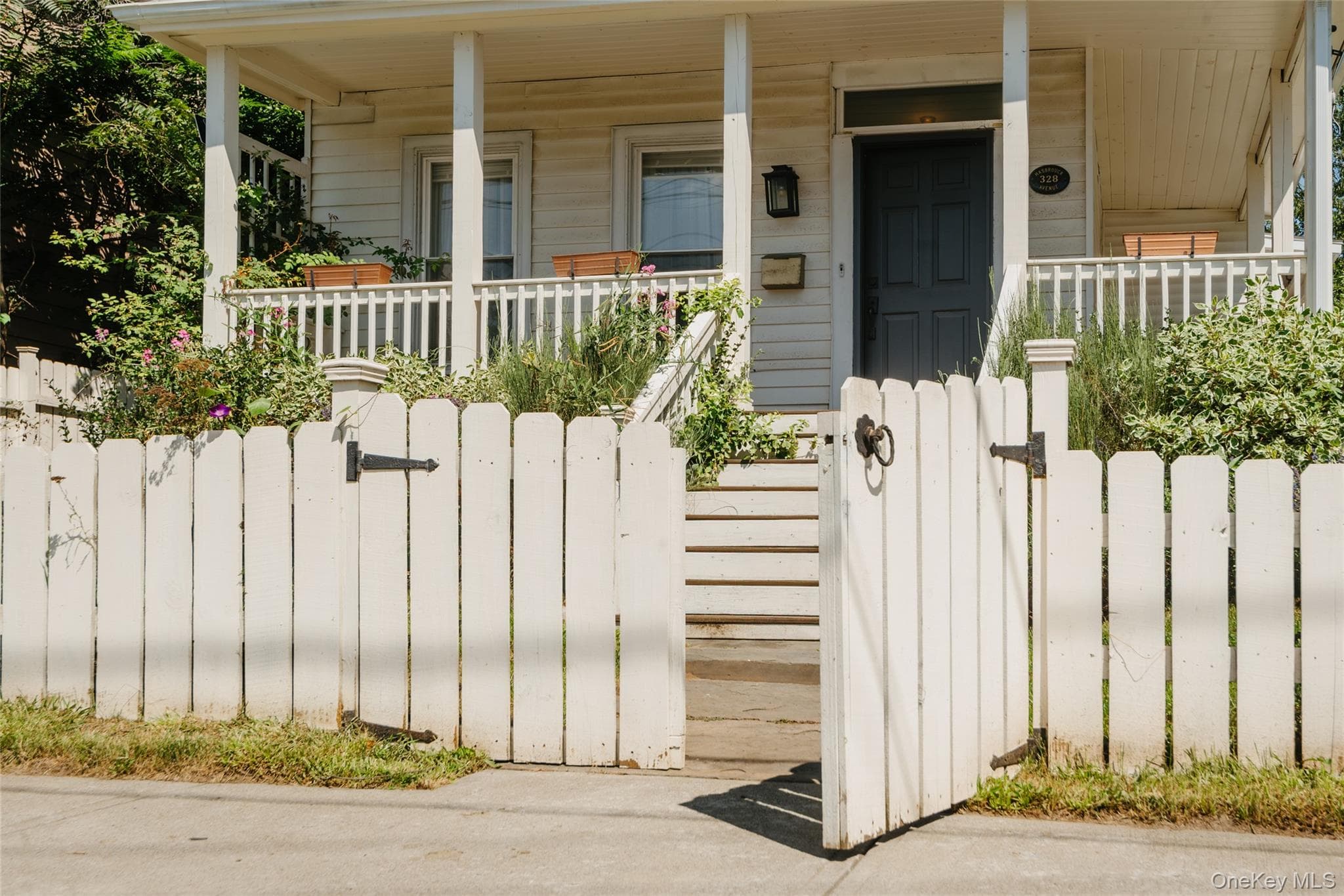 328 Hasbrouck Avenue thumbnail 32