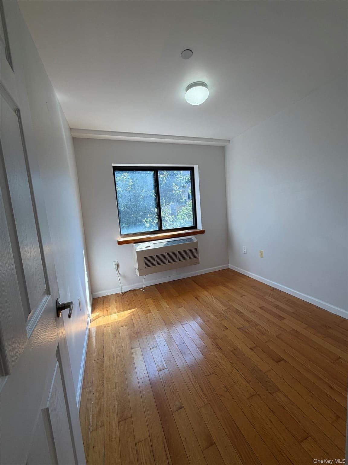 112-26 38th Avenue Unit: 4A thumbnail 4