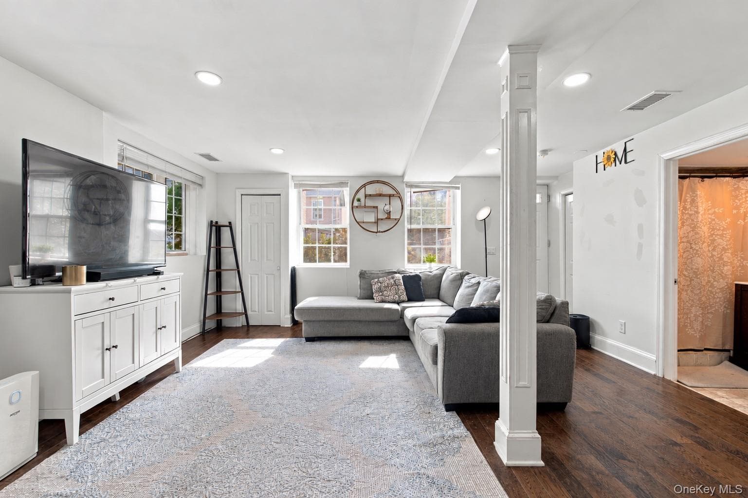 129 Winthrop Avenue thumbnail 3