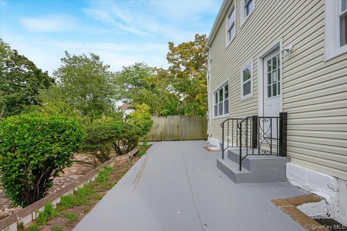 336 W Seaman Avenue thumbnail 19