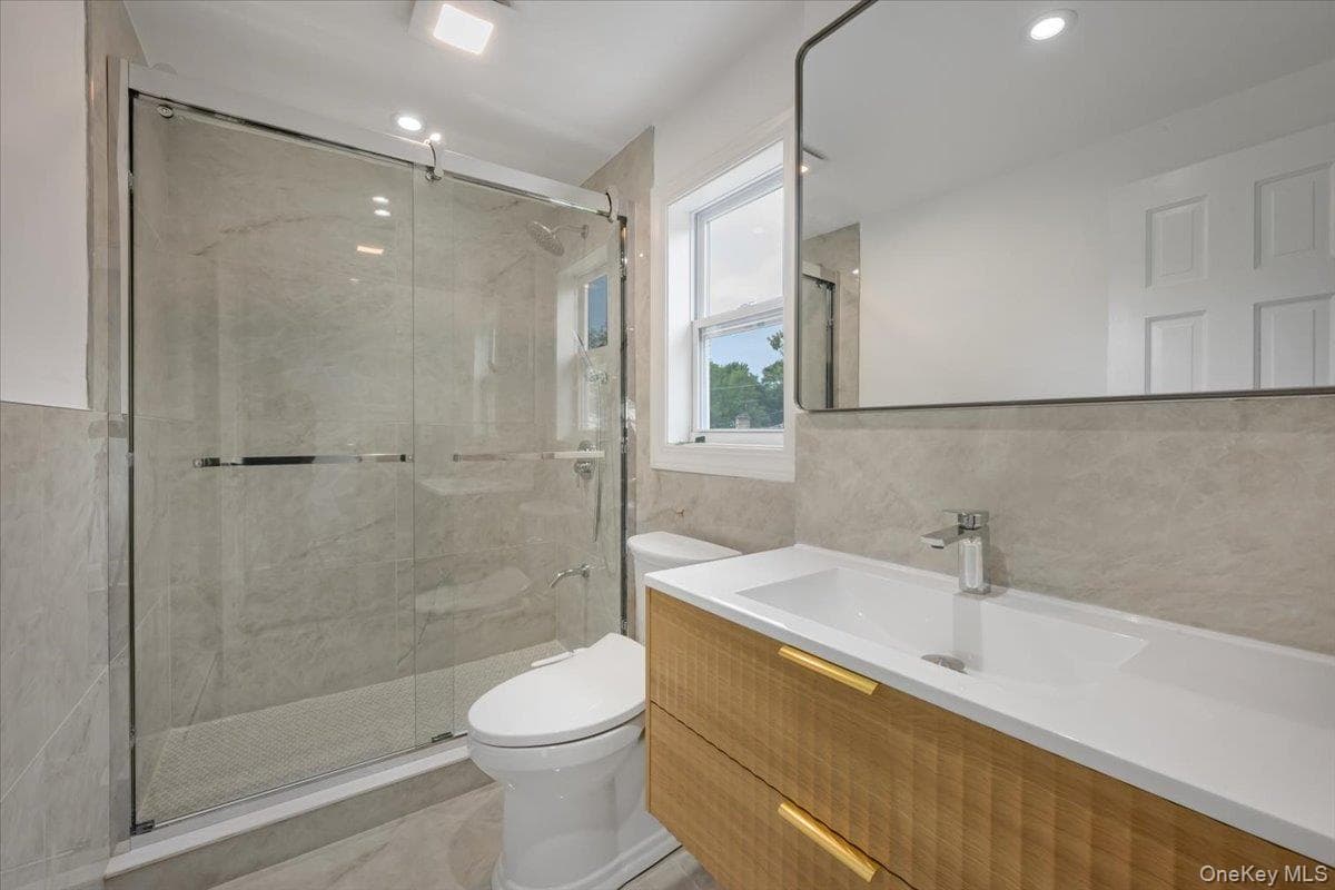 336 W Seaman Avenue thumbnail 11