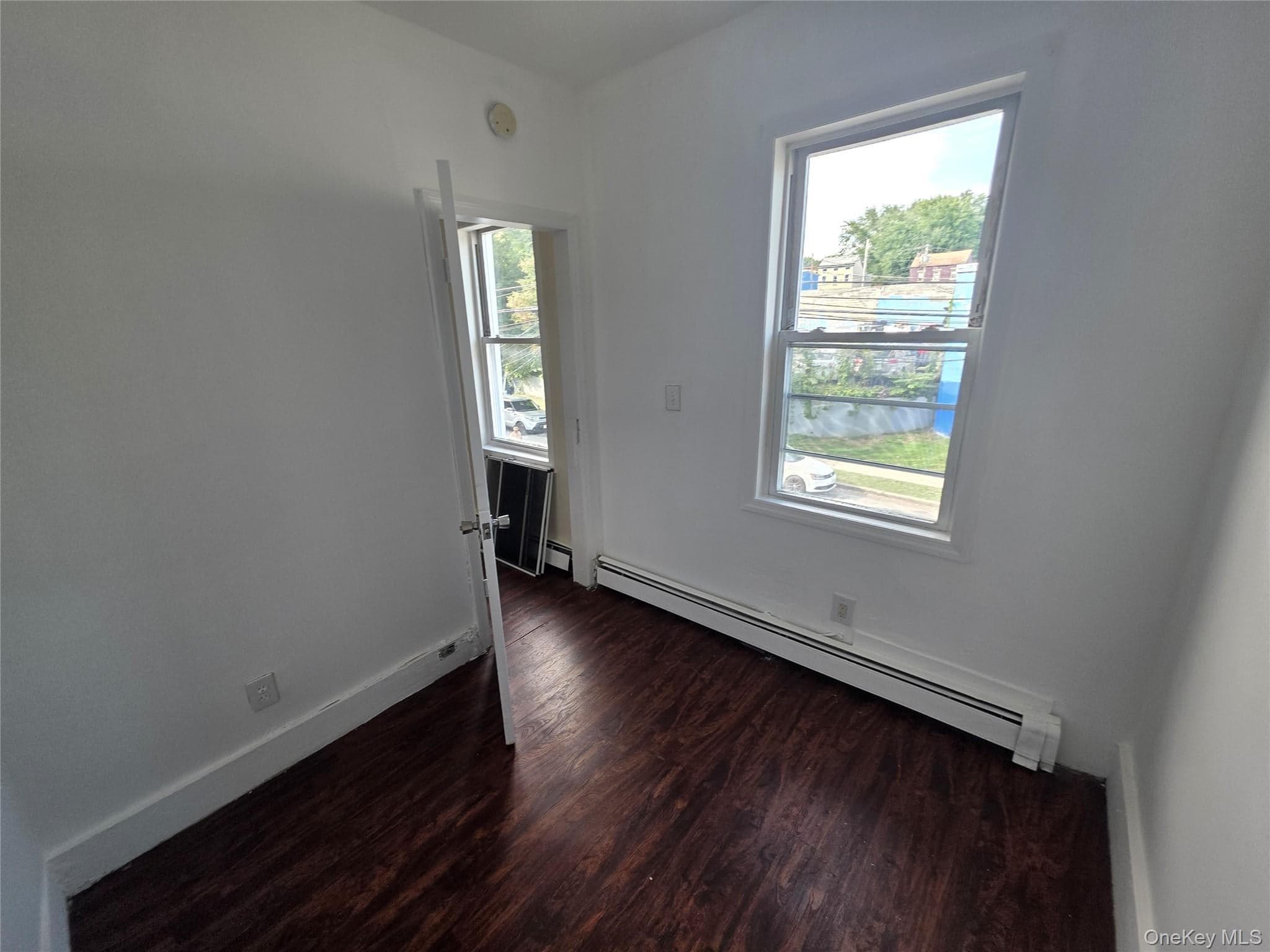 127 W Parmenter Street thumbnail 3