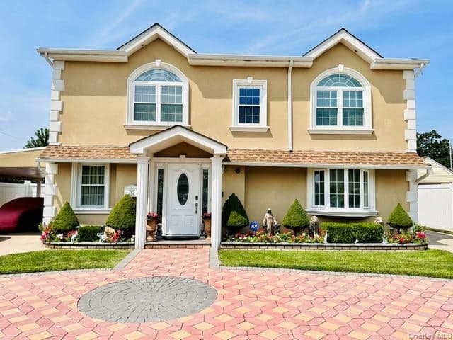 626 Wyngate Drive, Valley Stream