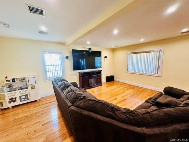 626 Wyngate Drive thumbnail 4