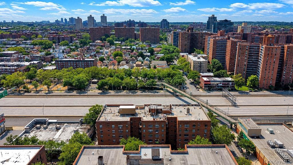 9910 60th Avenue Unit: 5J thumbnail 2