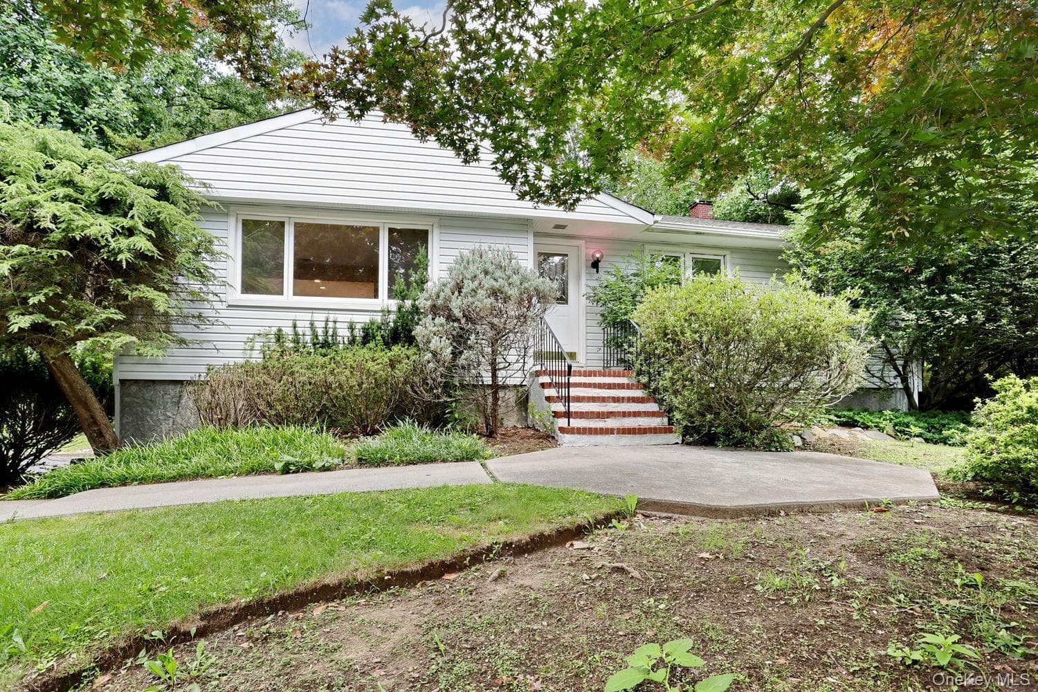 160 Pascack Road, Chestnut Ridge