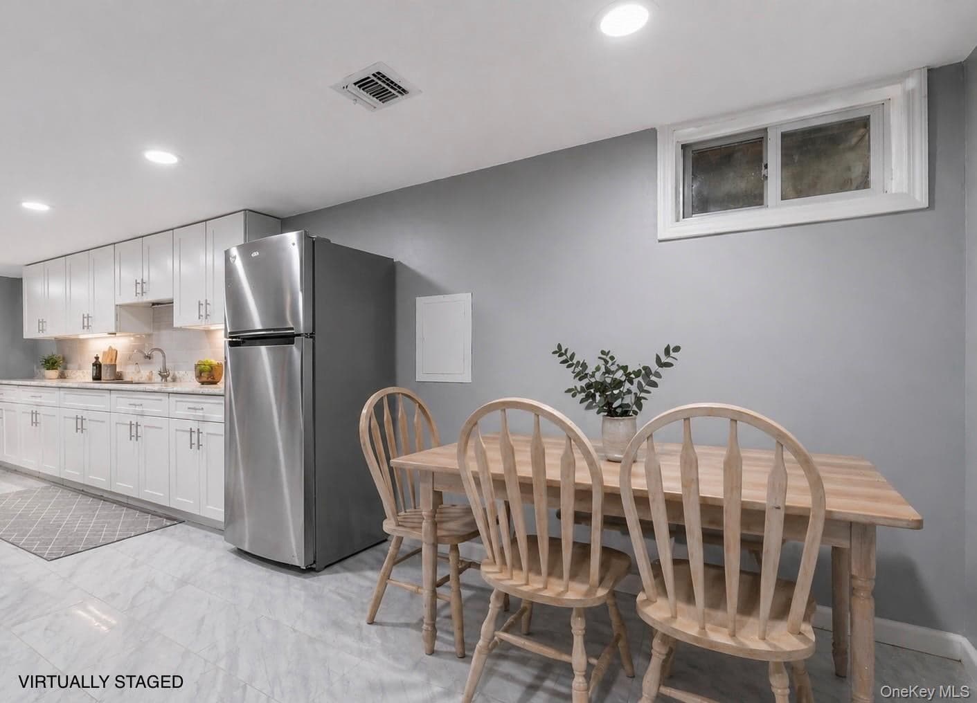 466 Long Island Avenue thumbnail 19