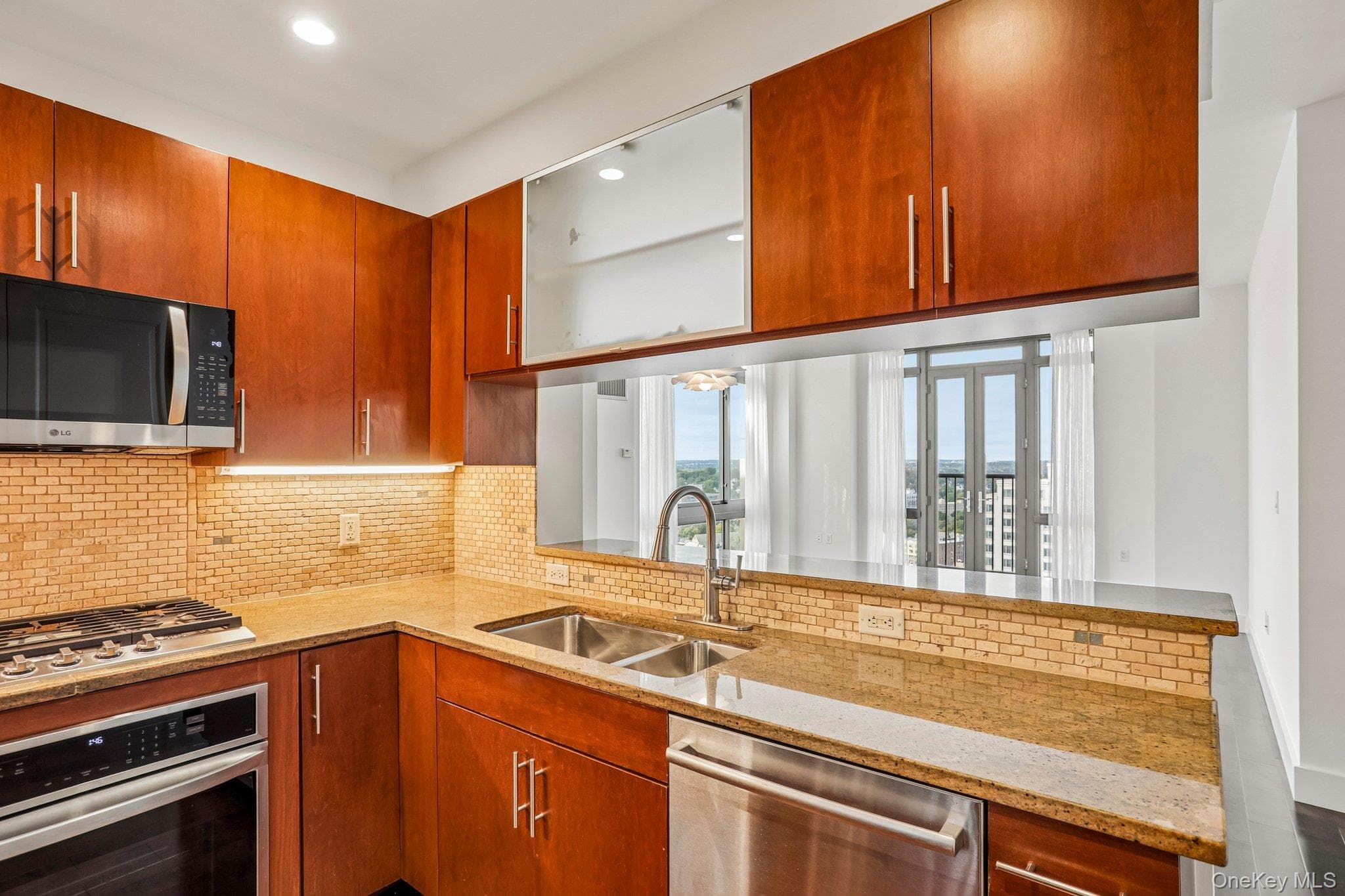 175 Huguenot Street Unit: 2107 thumbnail 13