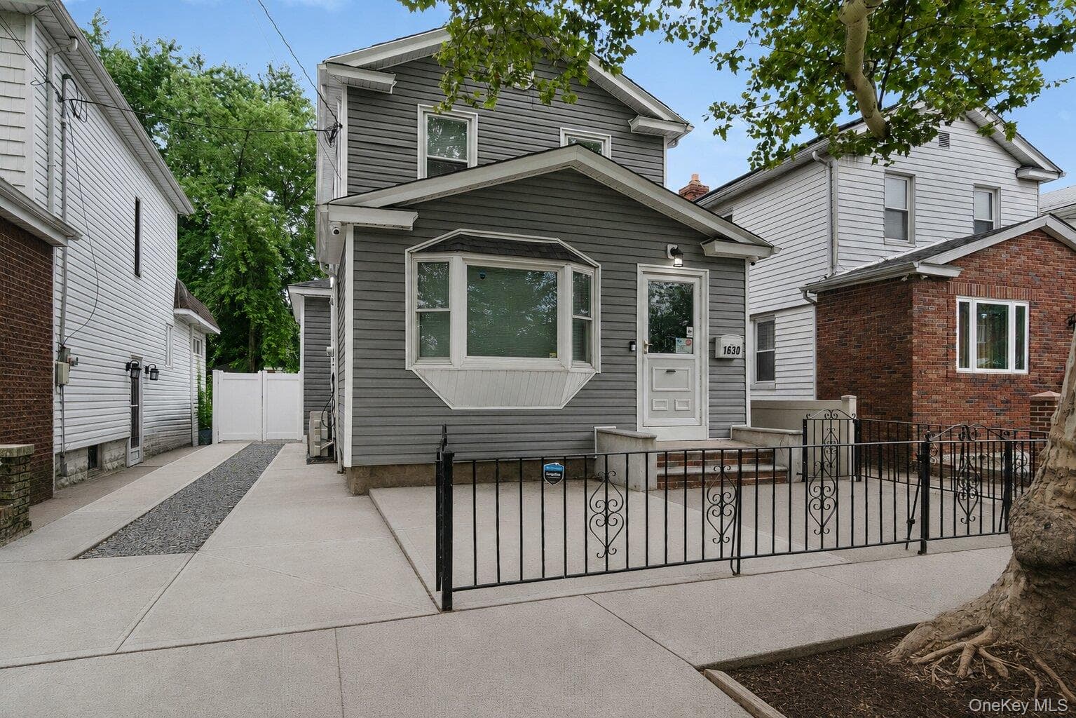 1630 E 52nd Street photo 1