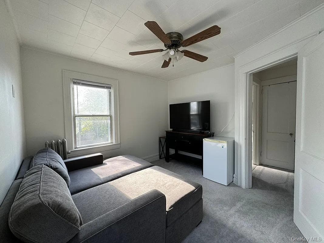 1630 E 52nd Street thumbnail 14