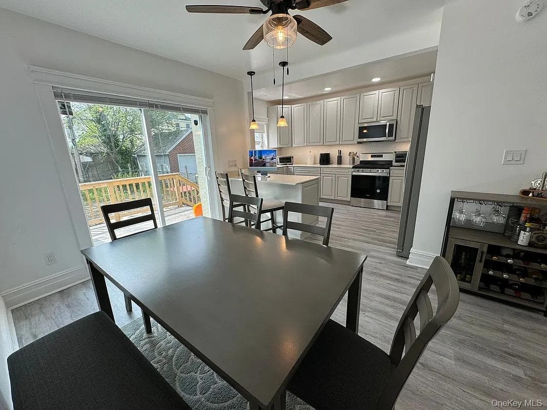 1630 E 52nd Street thumbnail 12