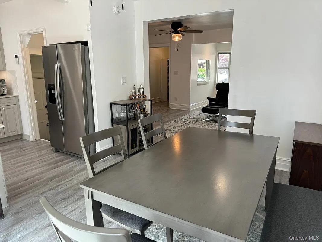 1630 E 52nd Street thumbnail 9