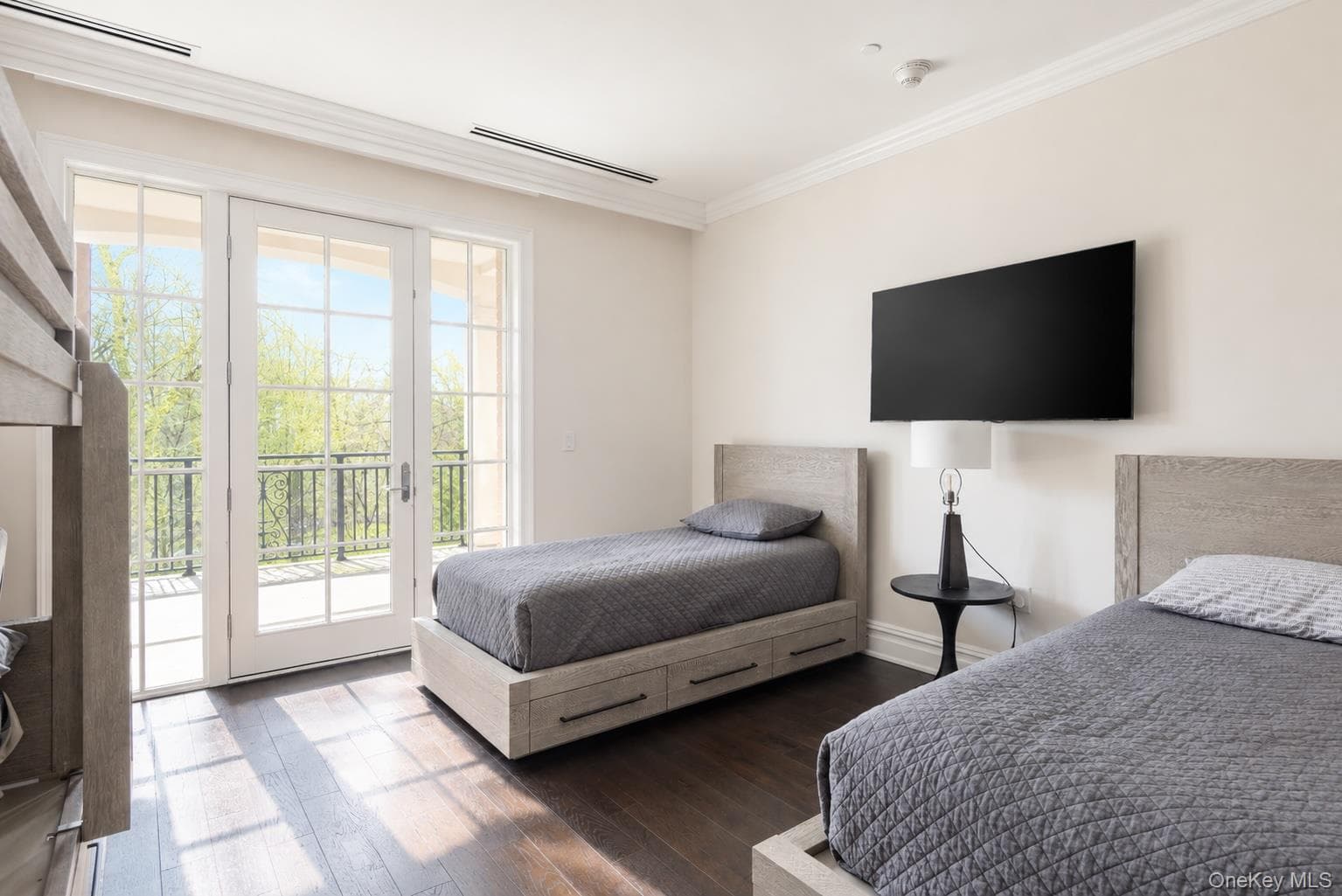 3000 Royal Court Ct Unit: 3211 thumbnail 8