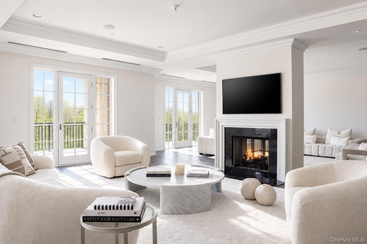 3000 Royal Court Ct Unit: 3211, North Hills