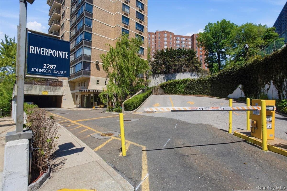 2287 Johnson Avenue Unit: 3A thumbnail 2