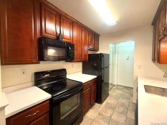 11 Sterling ST Unit: 11 thumbnail 5