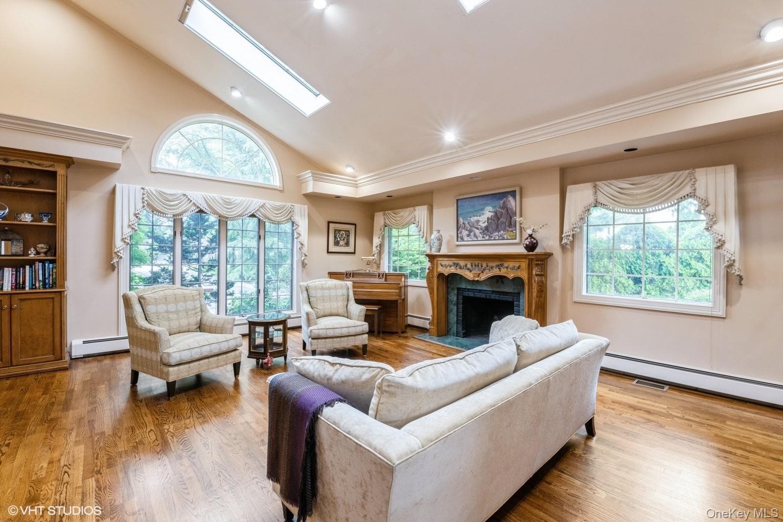 835 Barberry Lane thumbnail 6