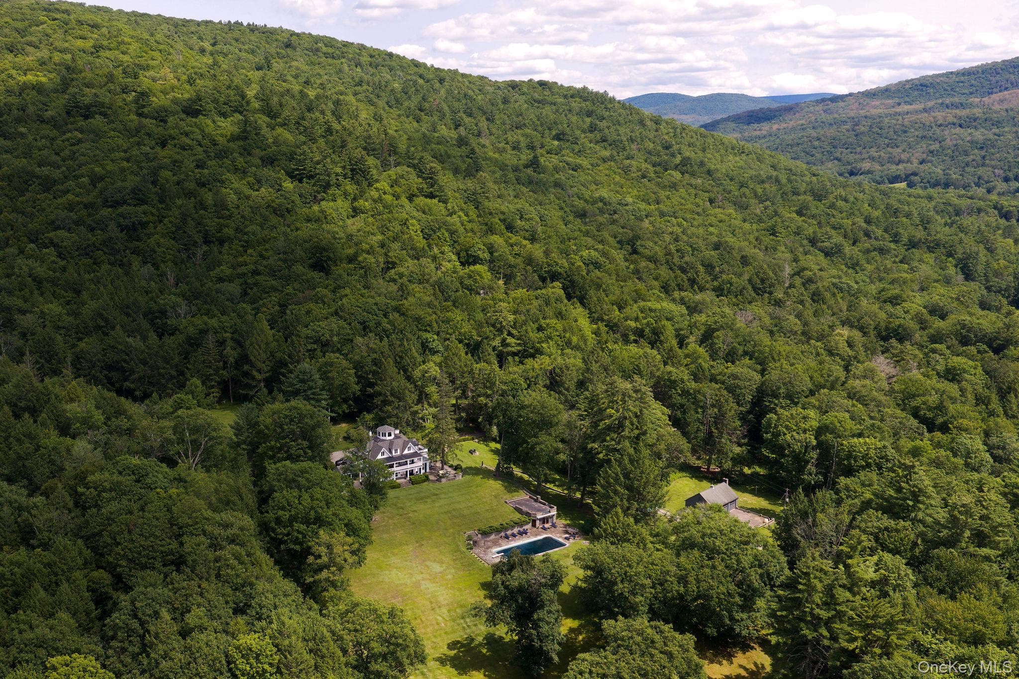 390 Erpf Road thumbnail 8